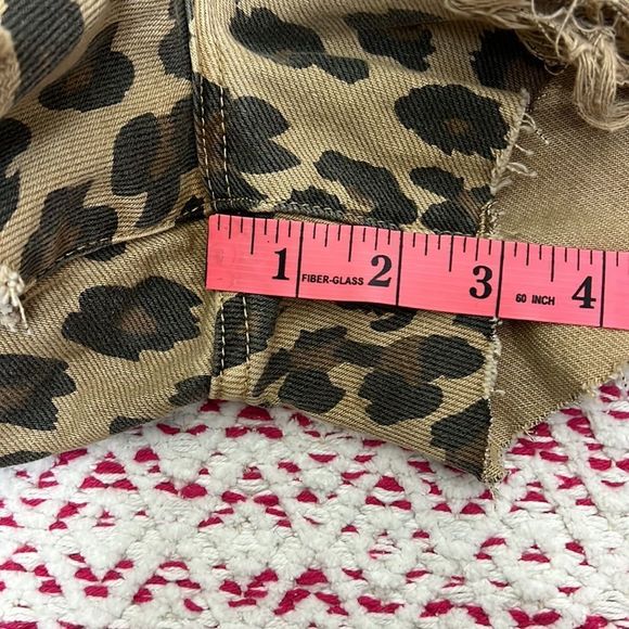 Blank NYC shorts - Picture 8 of 8